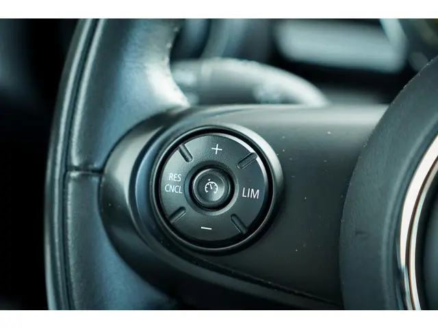 MINI Electric Mini Essential 33 kWh 2020 Elektrisch 19