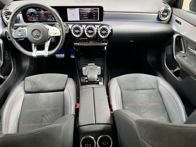 Mercedes-Benz A-Klasse Business AMG 2022 Benzine 13
