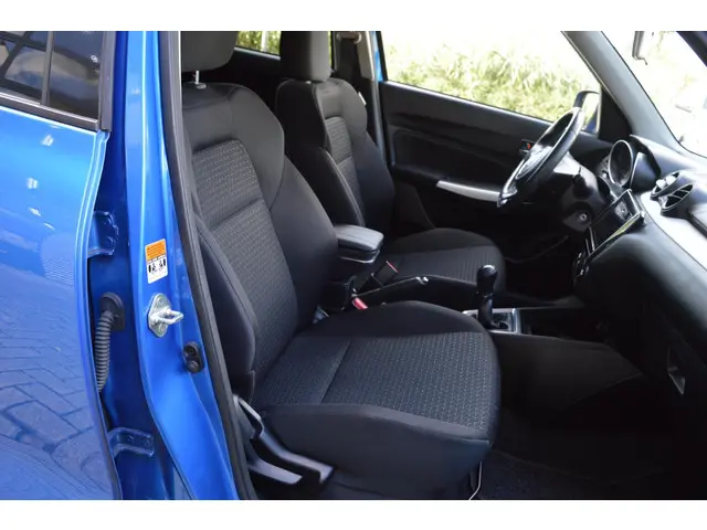 Suzuki Swift 1.2 Select 2017 Benzine 17