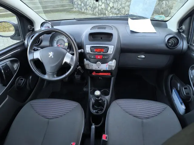 Peugeot 107 1.0 Envy 2013 Benzine 3