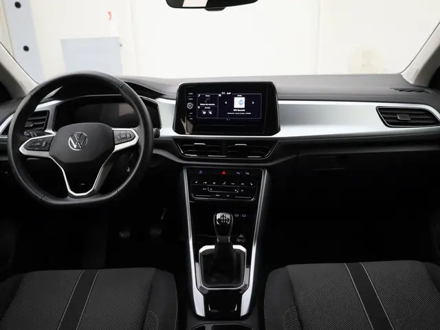 Volkswagen T-Roc 1.0TSI/116PK Life 2025 Benzine 4