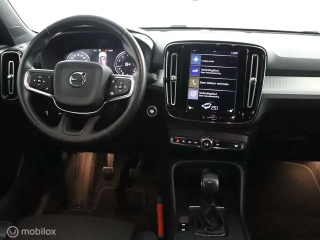 Volvo XC40 1.5 T3 Mom |Cam| stoelverw 2018 Benzine 19