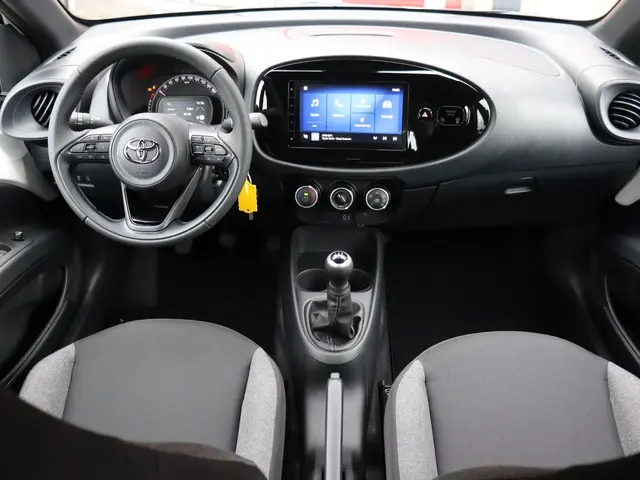 Toyota Aygo X 1.0 VVT-i Play 2025 Benzine 5