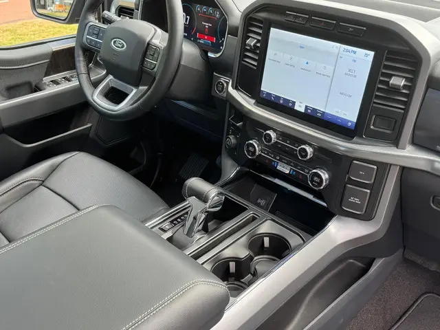 Ford F-150 3.5L V6 Lariat full-spec 2024 Benzine 19