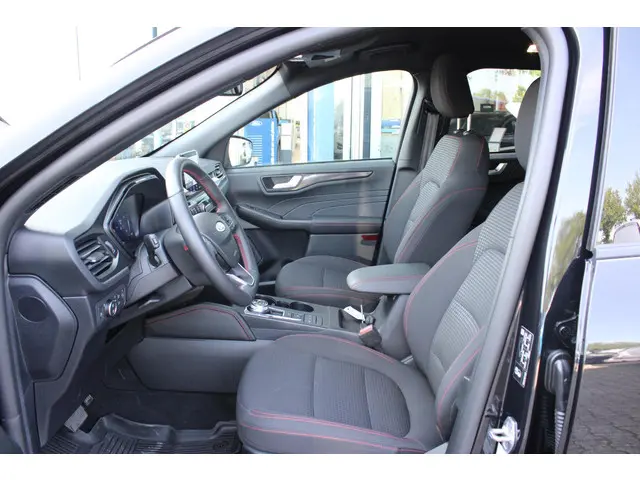 Ford Kuga 2.5 PHEV ST-Line 2024 Hybride Benzine 9