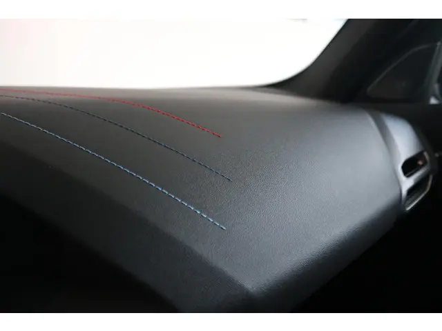 BMW 1 Serie 123 xDrive 2025 Benzine 18