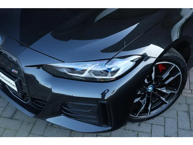 BMW i4 M50 High Executive 84 kWh 2023 Elektrisch 2