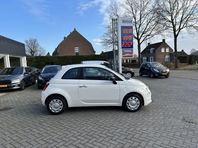 Fiat 500 1.0 Hybrid Urban 2024 Benzine 3