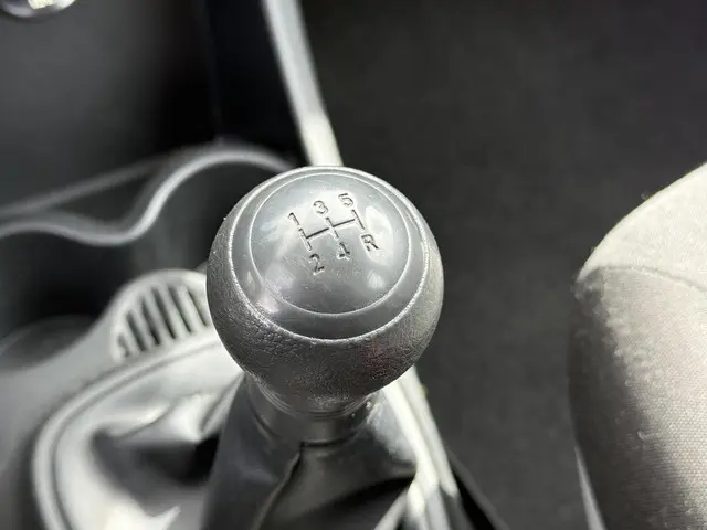 Toyota Aygo 1.0 VVT-i Now 2014 Benzine 16