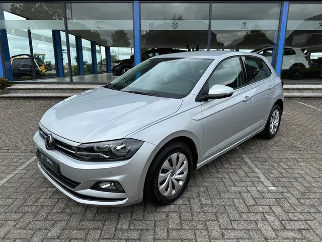 Volkswagen Polo 2