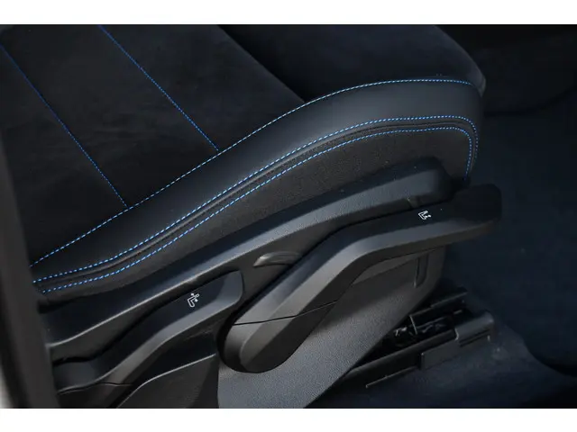 BMW X1 xDrive25e M-Sport 2024 Hybride Benzine 61