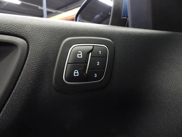 Ford Kuga 2.5 PHEV Plug-In Vignale 2022 Hybride Benzine 32