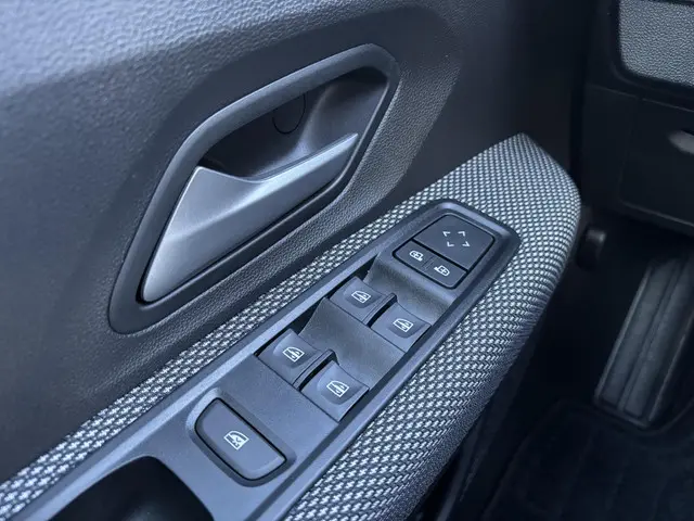 Dacia Sandero 1.0 TCe 90 Journey 2025 Benzine 17