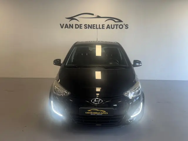 Hyundai i20 1.2i Go! 2015 Benzine 2