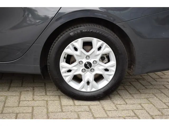 Kia Ceed Sportswagon 1.0 T-GDi DynamicLine 2024 Benzine 26