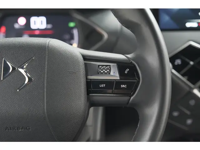 DS DS 3 Crossback PureTech 100 Montmartre 2022 Benzine 27