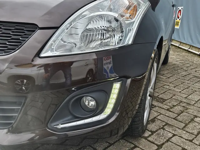 Suzuki Swift 1.2 Exclusive LM AIRCO MF STUUR 2013 Benzine 6