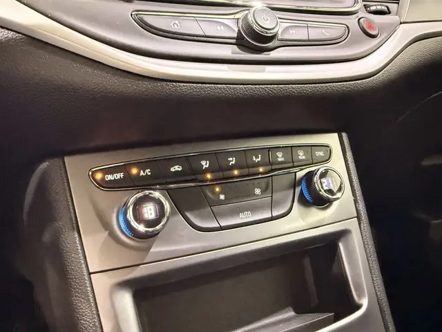 Opel Astra HB 1.0 Turbo 120 Years Edition 2019 Benzine 9