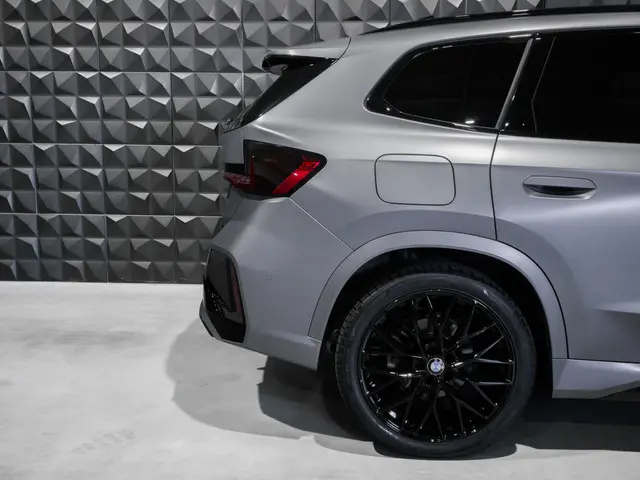 BMW X1 xDrive30e 2023 Hybride Benzine 28