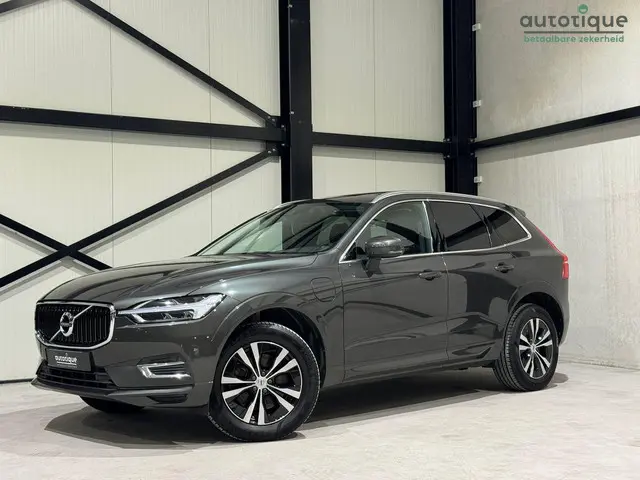 Volvo XC60 2.0 T8 AWD Momentum Pro 2020 Hybride Benzine