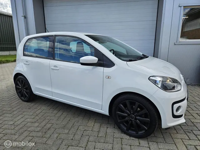 Volkswagen up! 1.0 high up! BlueMotion 2014 Benzine 6
