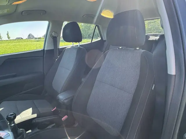 Kia Stonic 1.2 MPi Navigator |Camera|Carplay|PDC 2018 Benzine 8