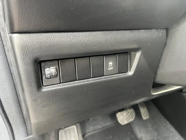 Suzuki Swift 1.2 Select 2018 Benzine 29