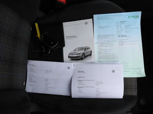 Volkswagen Golf GTE 2022 Hybride Benzine 16