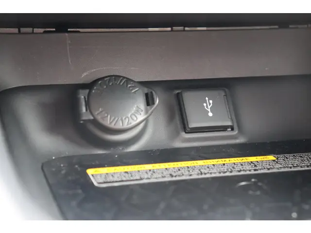 Toyota RAV4 2.5 Hybrid Bi-Tone, 2020 Hybride Benzine 32