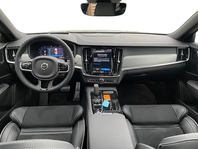 Volvo S90 T8 AWD R-Design 2021 Hybride Benzine 11