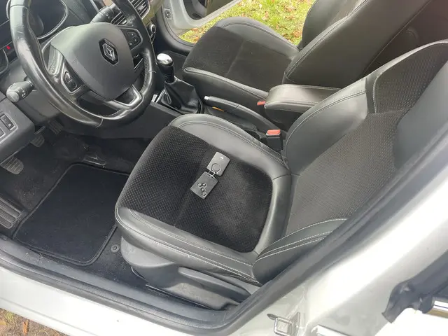 Renault Clio Estate 0.9 TCe Intens 2017 Benzine 19
