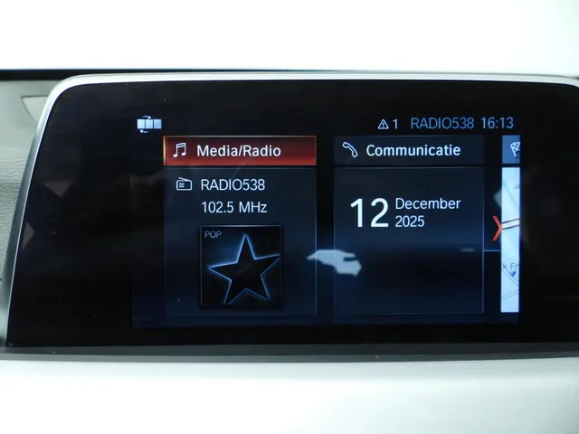 BMW X1 sDrive20i High Executive 2018 Benzine 27