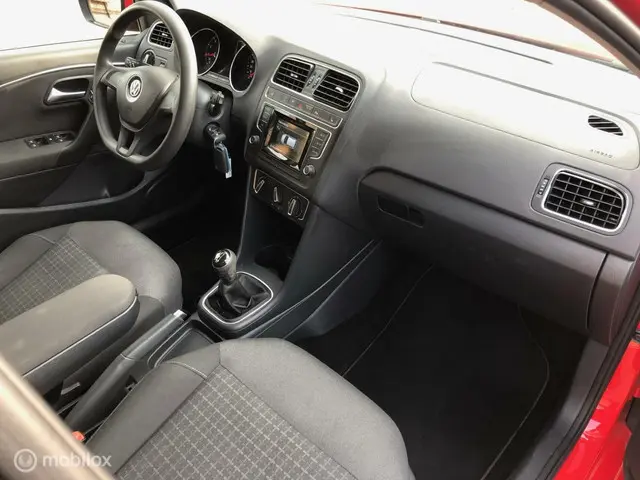Volkswagen Polo 1.0 6C Facelift Mooie opties!! 2014 Benzine 7