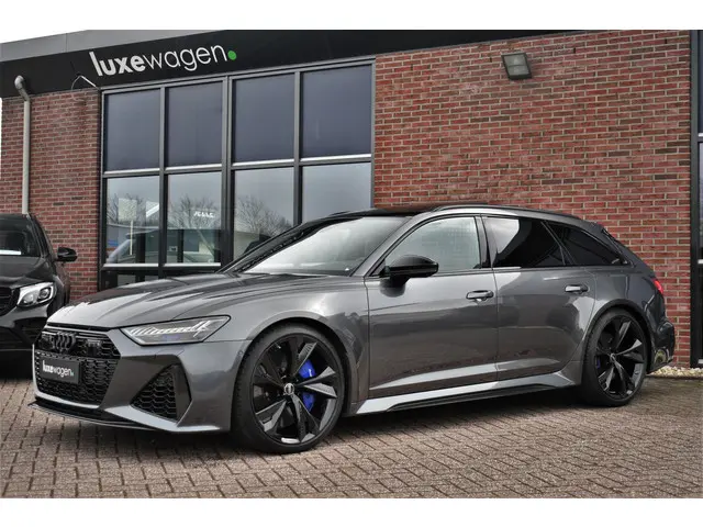 Audi RS6 Avant 4.0 TFSI quattro 2022 Benzine 31