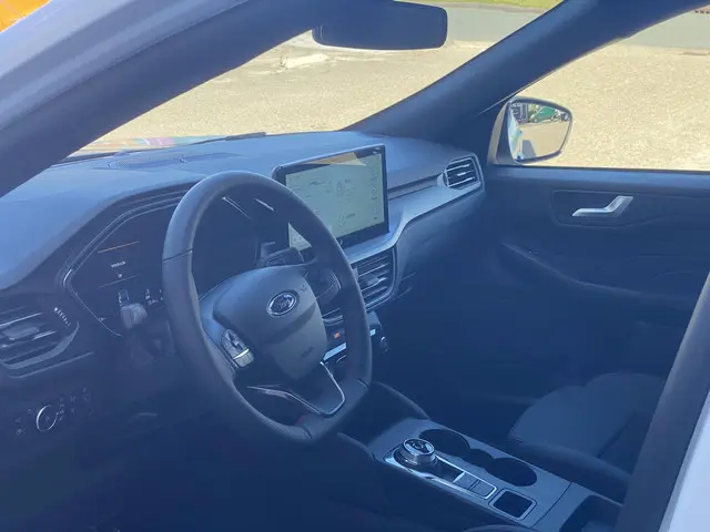 Ford Kuga 2.5 PHEV ST-Line X 2026 Hybride Benzine 26