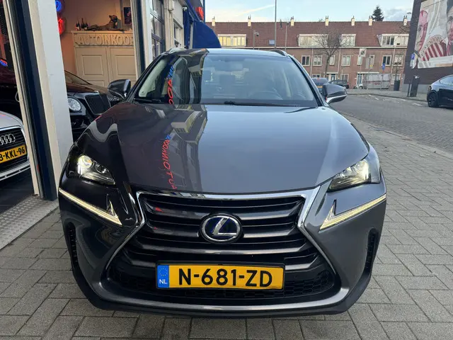 Lexus NX 300h AWD Business Line 2016 Hybride Benzine 4