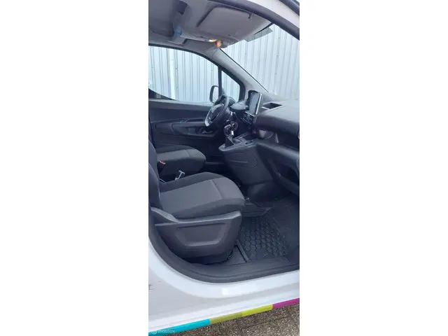 Peugeot Partner bestel 1.5 BlueHDI Premium 2020 Diesel 17