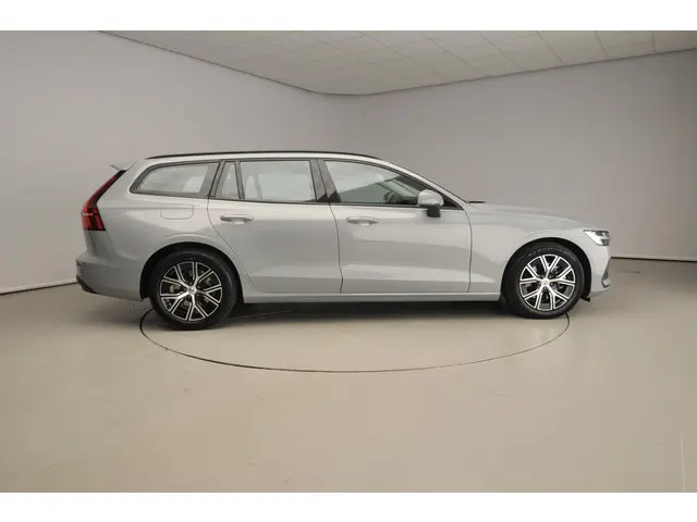 Volvo V60 2.0 B3 Essential Edition 2024 Benzine 4