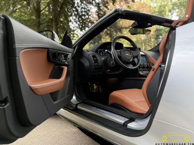 Jaguar F-Type P450 RWD R-Dynamic Black 2021 Benzine 15
