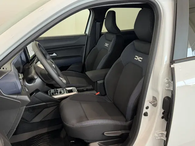 Dacia Duster 1.6 Hybrid 140 Journey 2025 Hybride Benzine 5