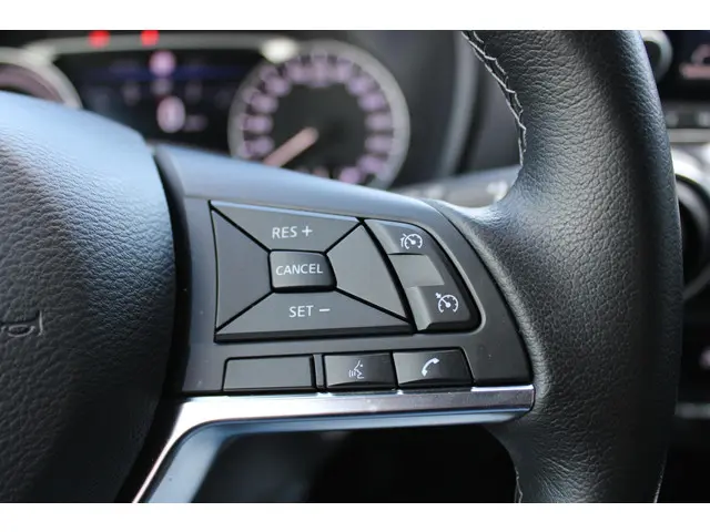 Nissan Juke Hybrid 143 N-Connecta 2023 Hybride Benzine 16