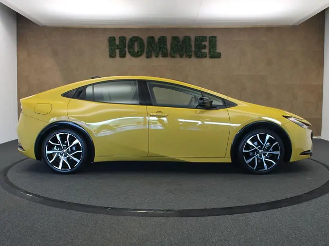 Toyota Prius 2.0 Plug-in Executive 2024 Hybride Benzine 9
