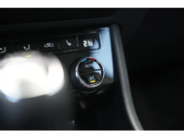 Škoda Superb 1.5 TSI ACT Business Edition 2020 Benzine 27