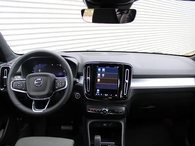 Volvo XC40 2.0 B4 Plus Dark 2025 Benzine 16