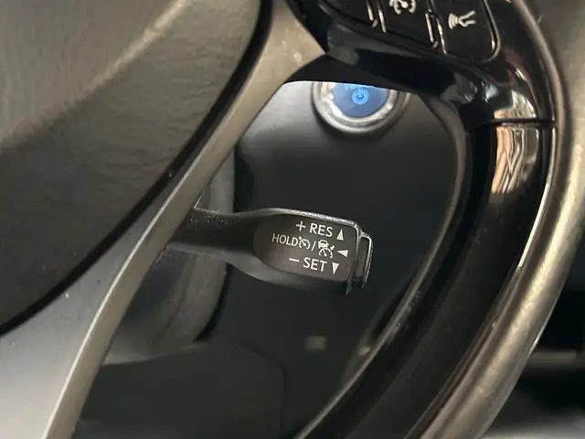 Toyota C-HR 1.8 Hybrid Sport 2019 Hybride Benzine 18