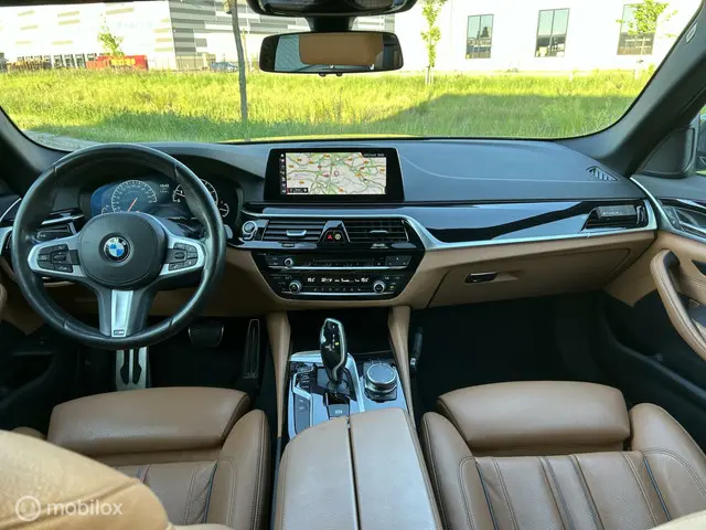BMW 5 Serie Touring 520i High Executive 2019 Benzine 5