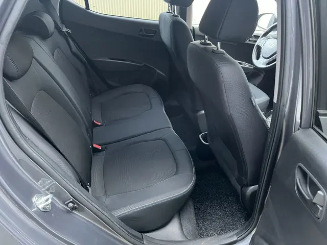 Hyundai i10 1.0i i-Motion Go! 2016 2016 Benzine 20