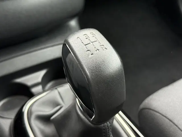 Citroën C4 Cactus 1.2 PureTech Feel 2018 Benzine 24