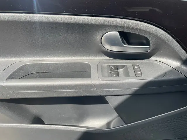 Volkswagen up! 1.0 BMT take up! 2018 Benzine 12