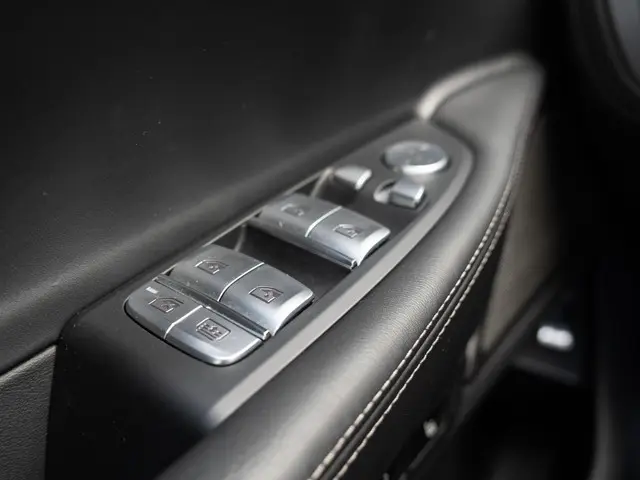 BMW 7 Serie 750Li xDrive 2022 Benzine 27